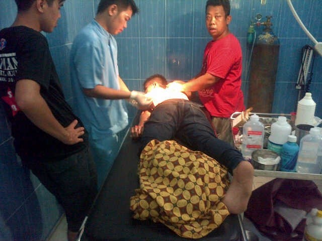 Korban Deni saat dirawat di RSUD Daud Arief Kuala Tungkal. GATOT/JAMBIUPDATE.COM